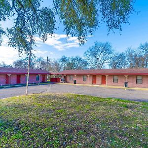 Oyo Hotel Beeville -Us 181
